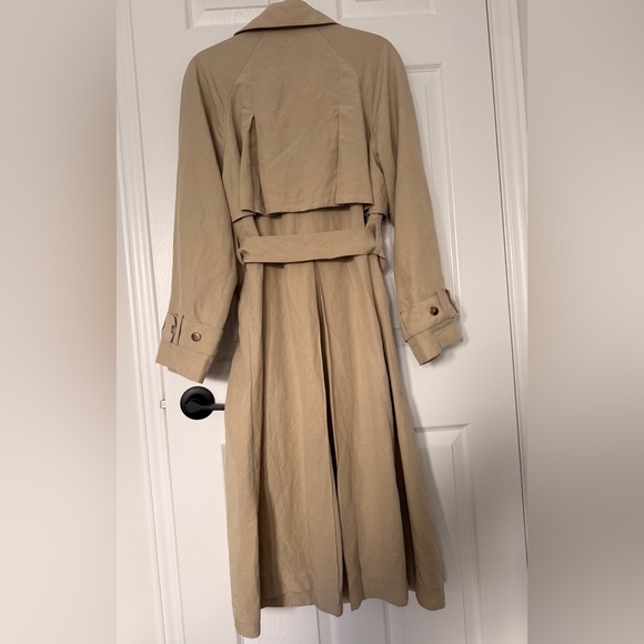 Aritzia Linen/ Tencel Lyocel Classic Beige Trench Coat - Picture 4 of 10
